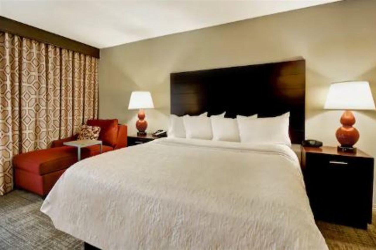 Hampton Inn Starkville Eksteriør bilde