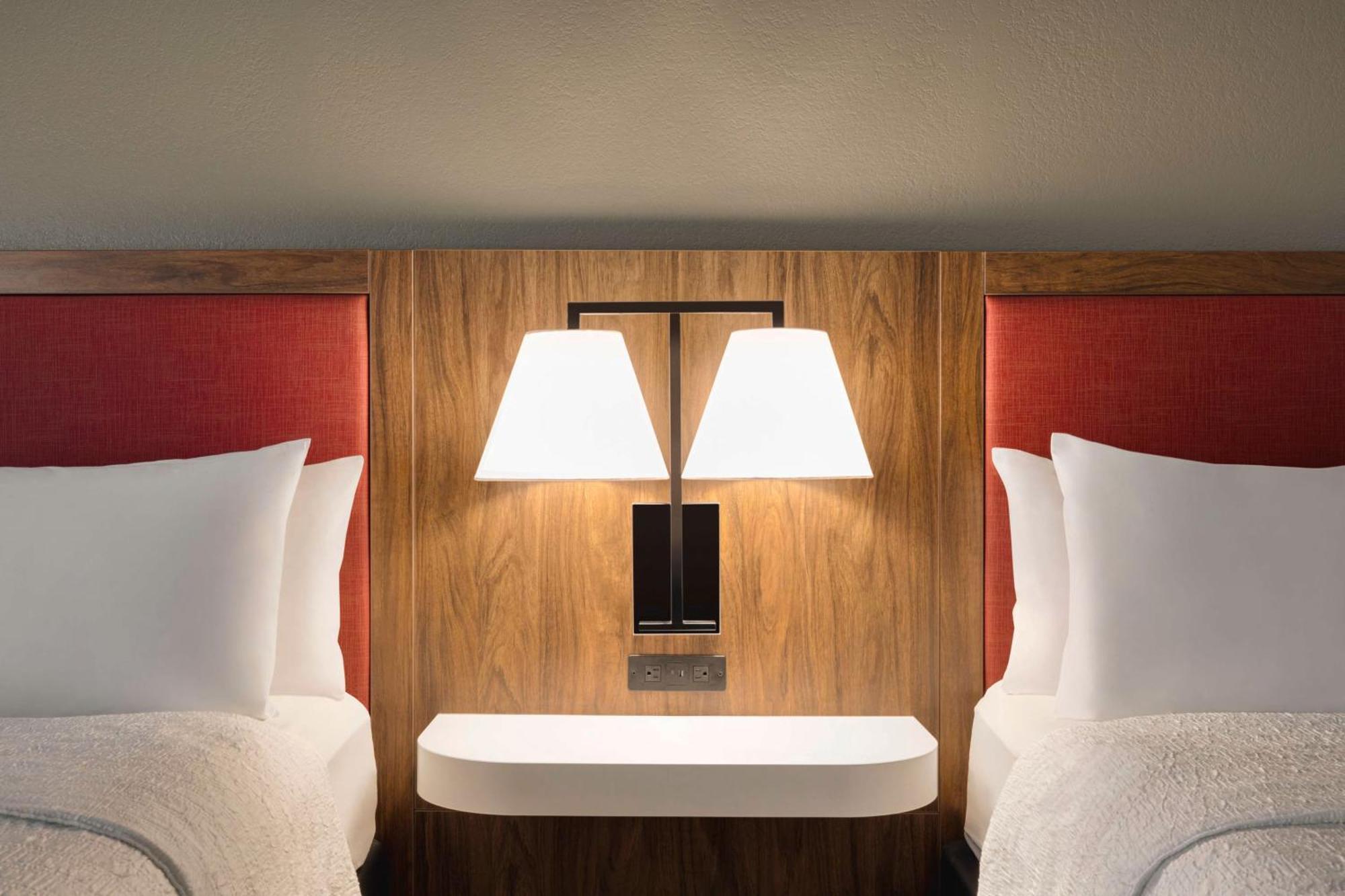 Hampton Inn Starkville Eksteriør bilde