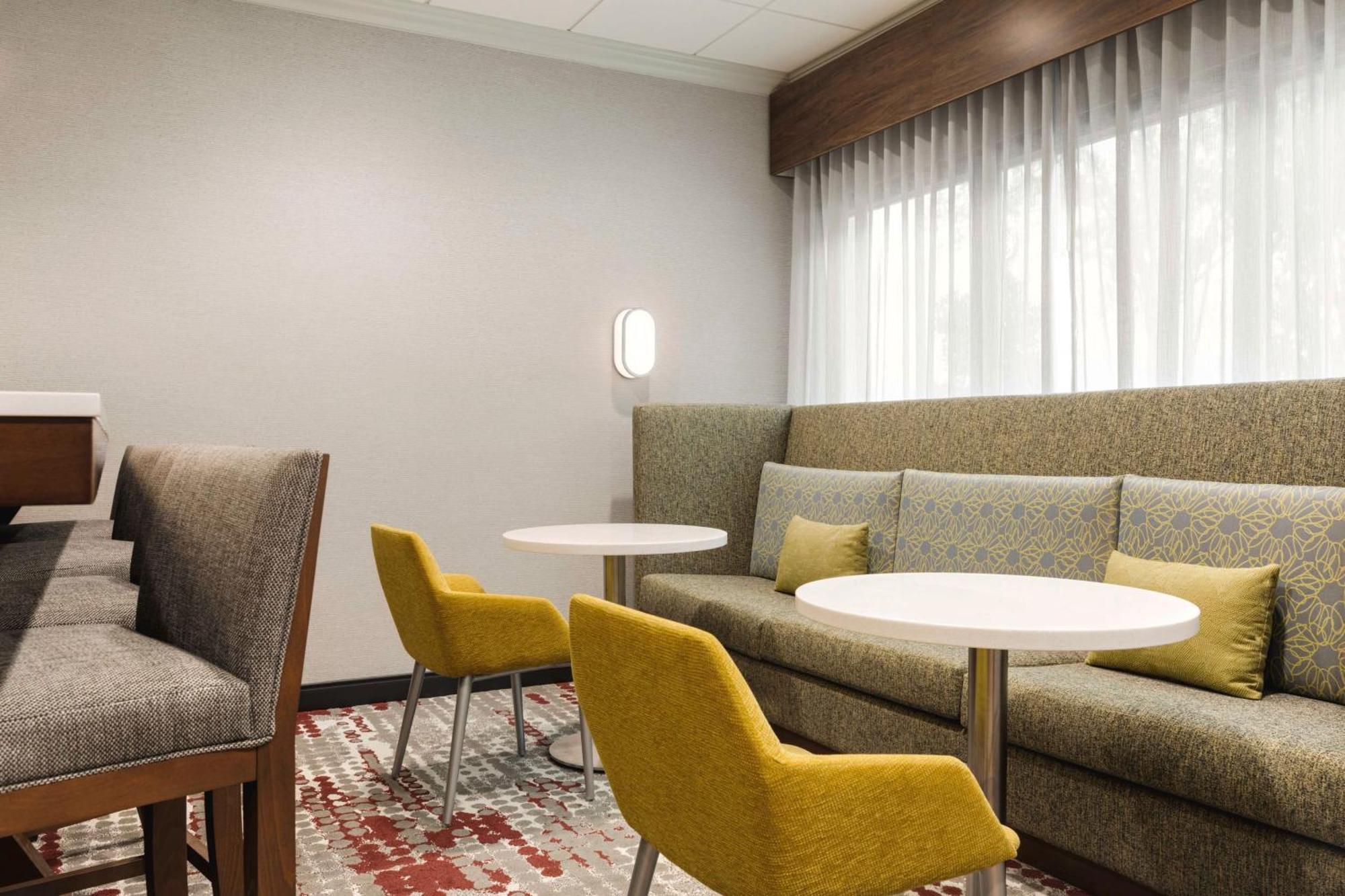 Hampton Inn Starkville Eksteriør bilde