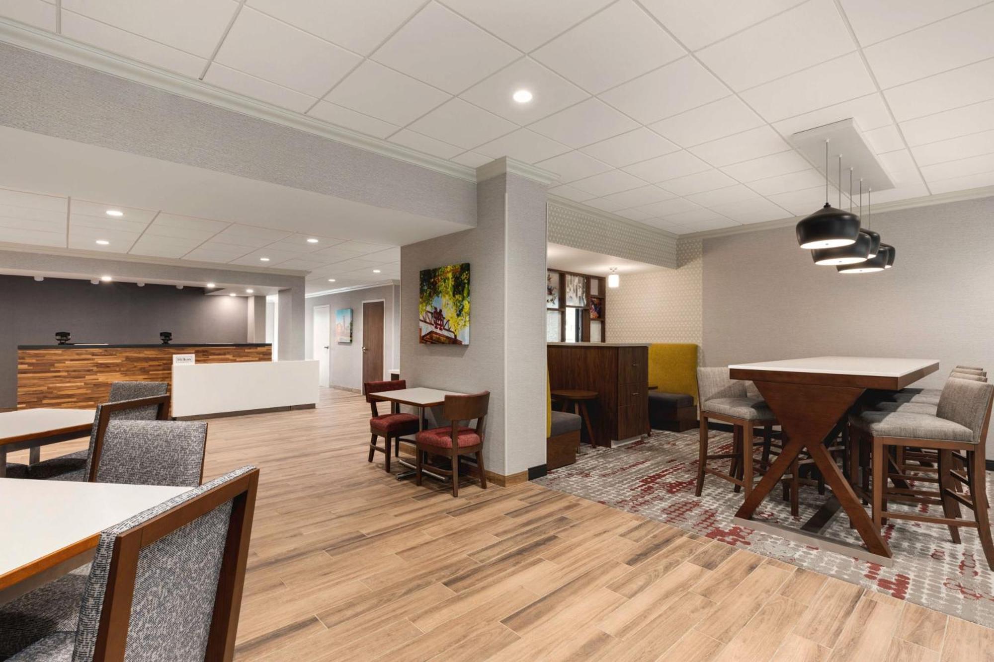 Hampton Inn Starkville Eksteriør bilde