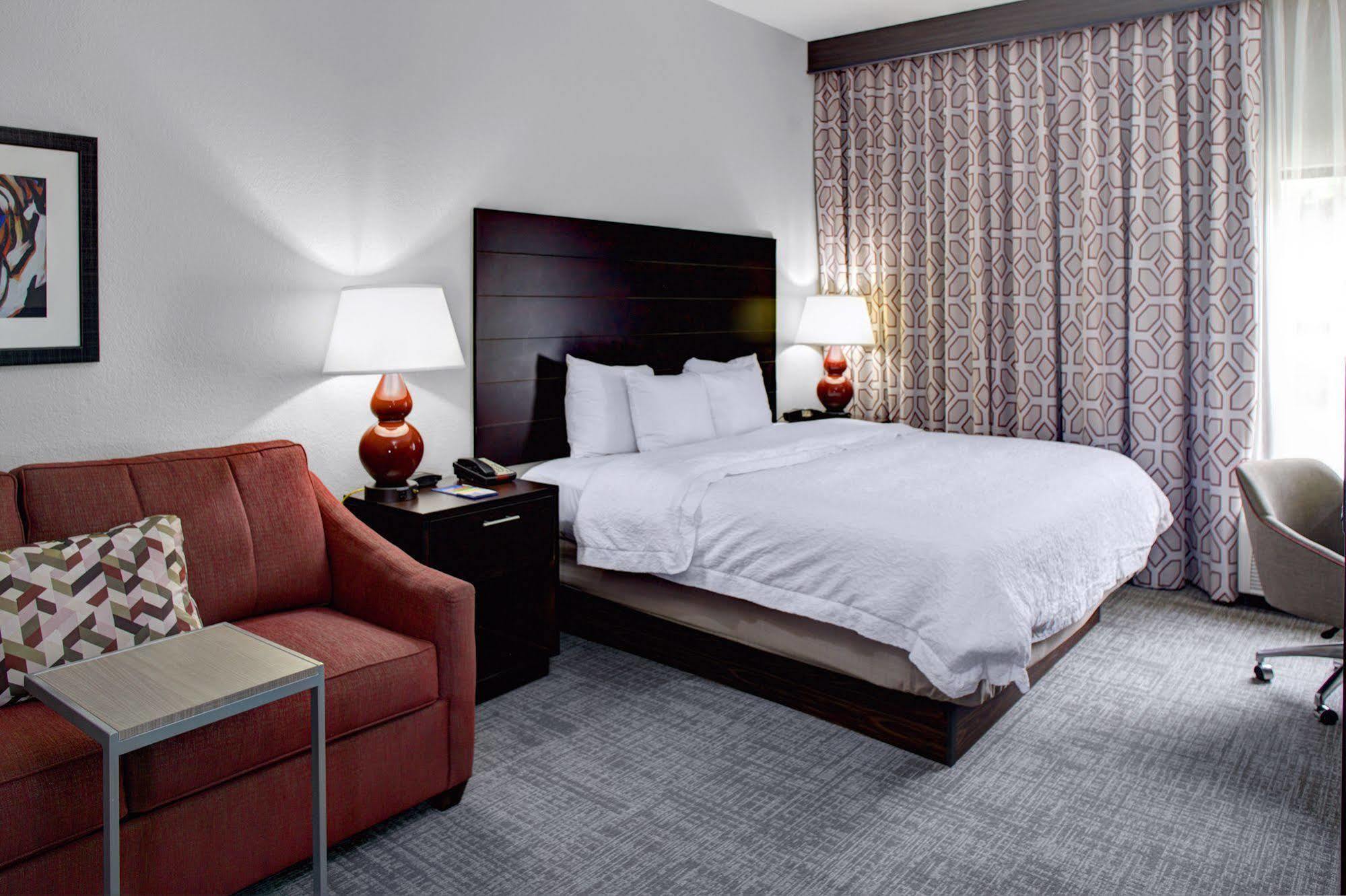 Hampton Inn Starkville Eksteriør bilde