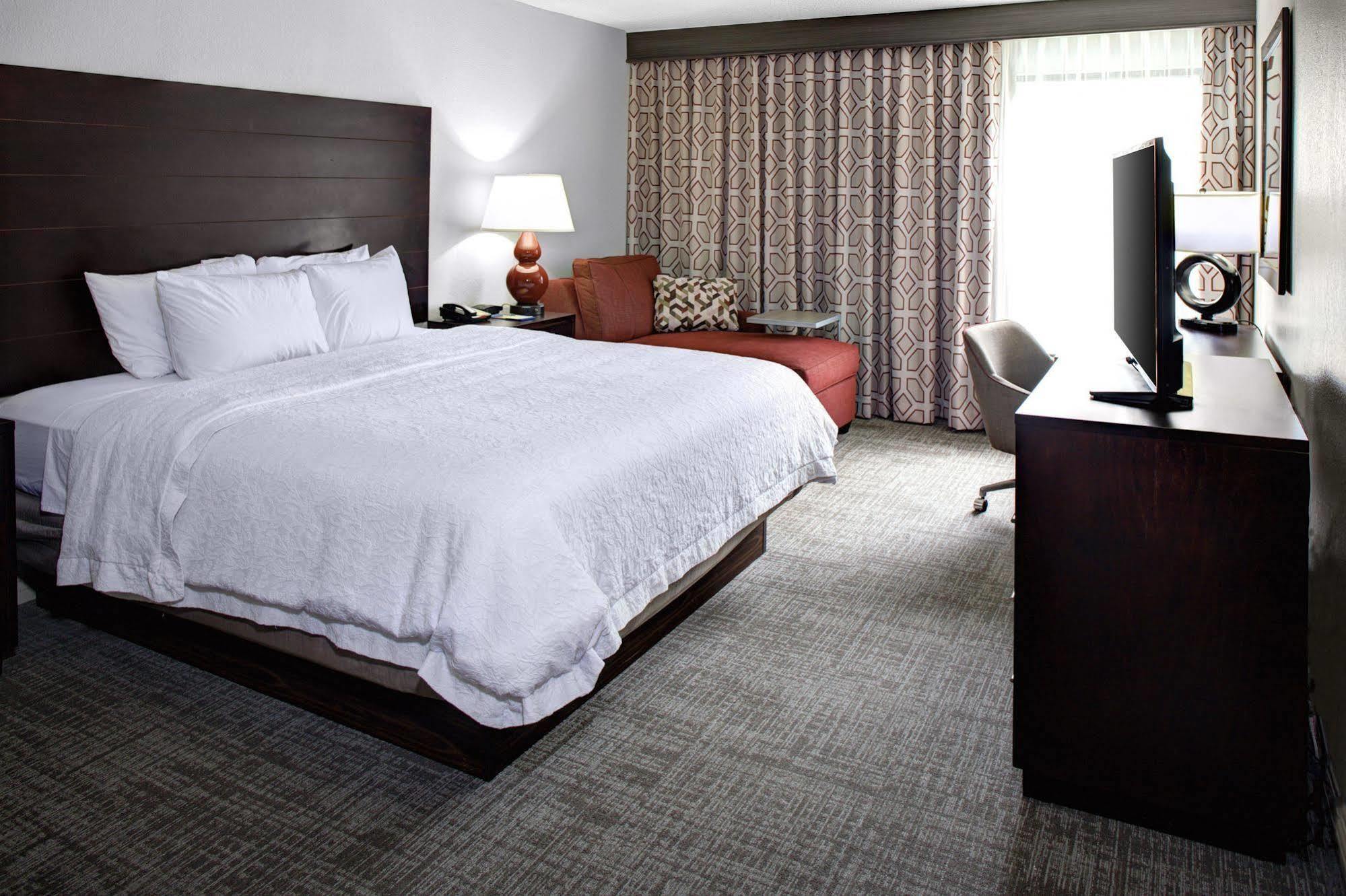 Hampton Inn Starkville Eksteriør bilde