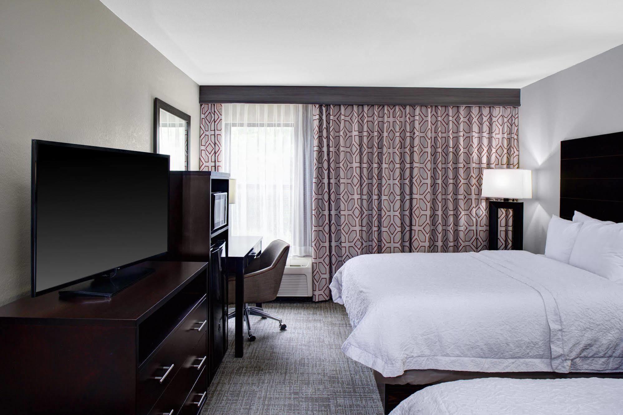Hampton Inn Starkville Eksteriør bilde