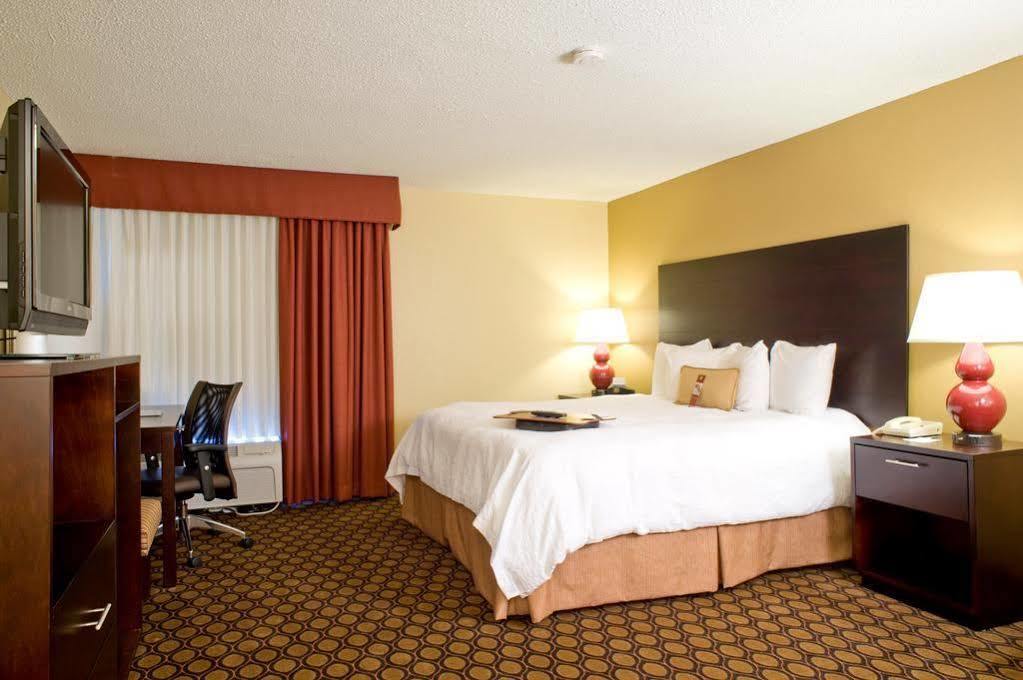 Hampton Inn Starkville Eksteriør bilde