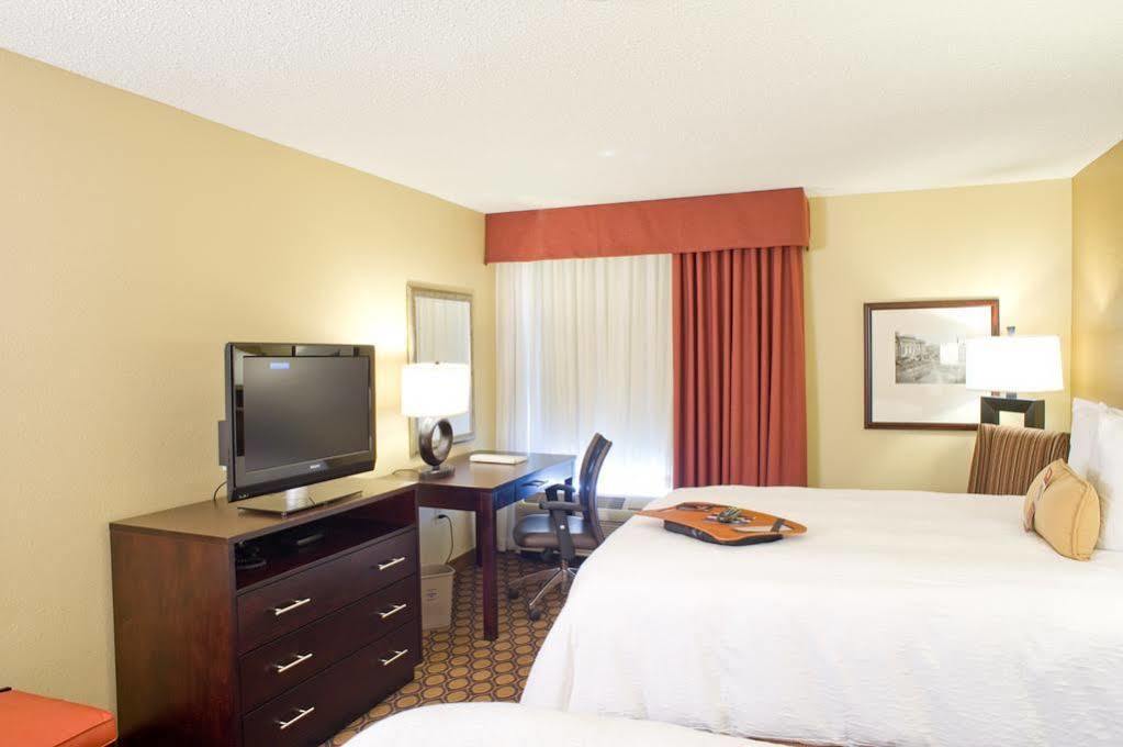 Hampton Inn Starkville Eksteriør bilde