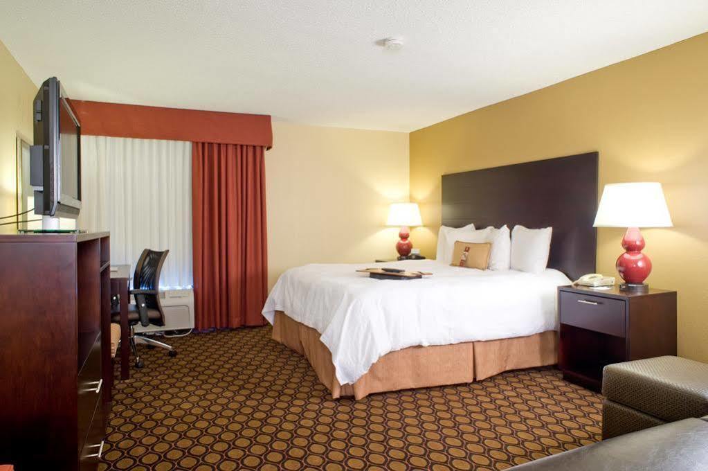 Hampton Inn Starkville Eksteriør bilde